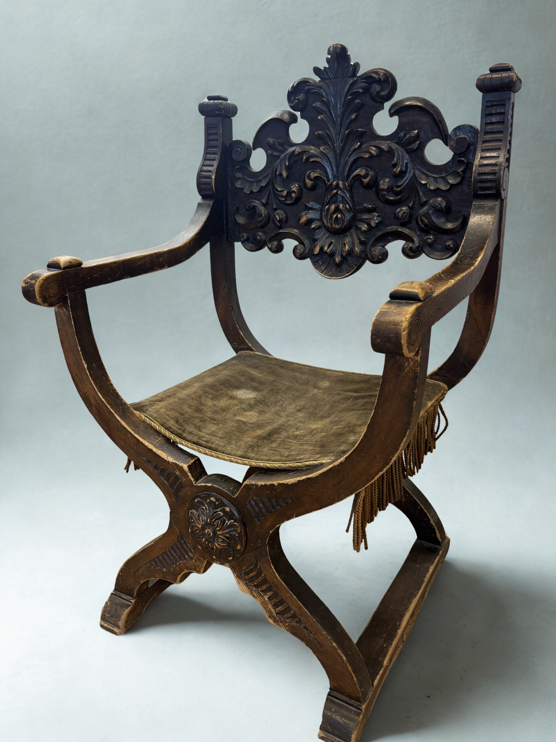 Exclusive Antique Throne Chair from the Austro-Hungarian Empire – 18th Century – Obrázok 2